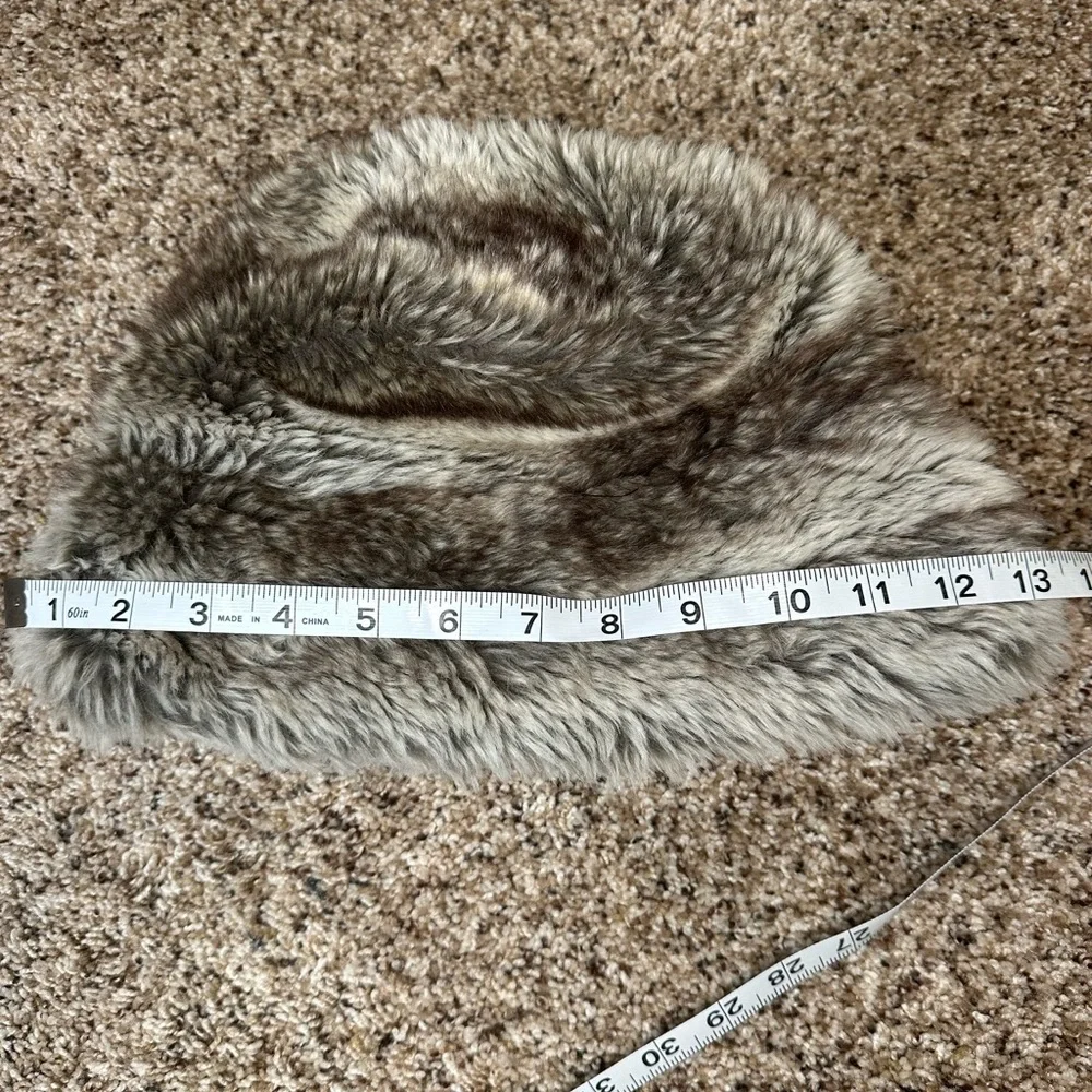 Chic Faux Fur Bucket Hat – Gray Brown Winter‎ Hat One Size